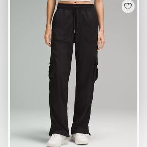 Lululemon Dance Studio Relaxed-Fit Mid-Rise Cargo Pant *Asia Fit* Size Large